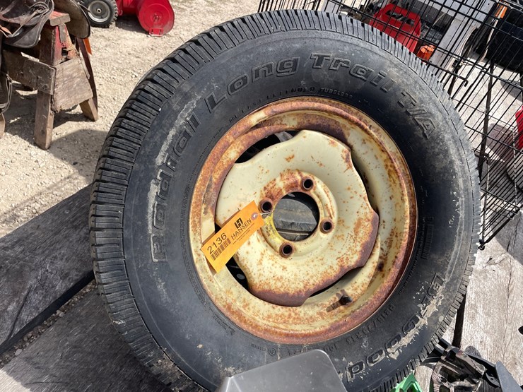 #2136-•-(1)-bfgoodrich-trailer-tire-image-1