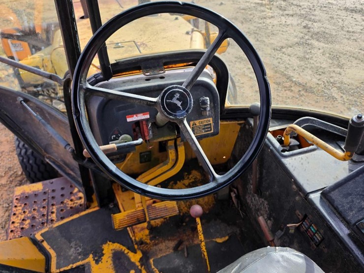 deere-310c-image-15