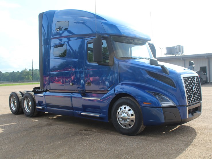 #16232-•-2019-volvo-tractor-truck-image-2