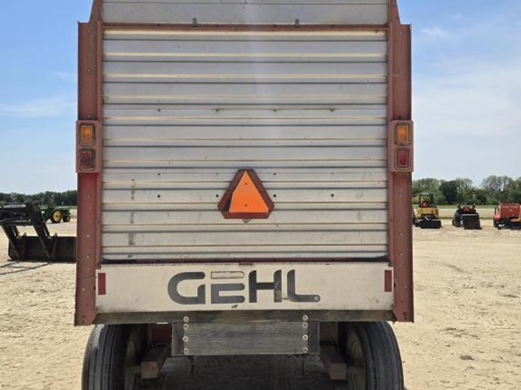 gehl-980-image-12