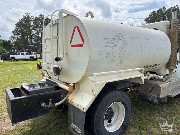 2017-peterbilt-337-image-19
