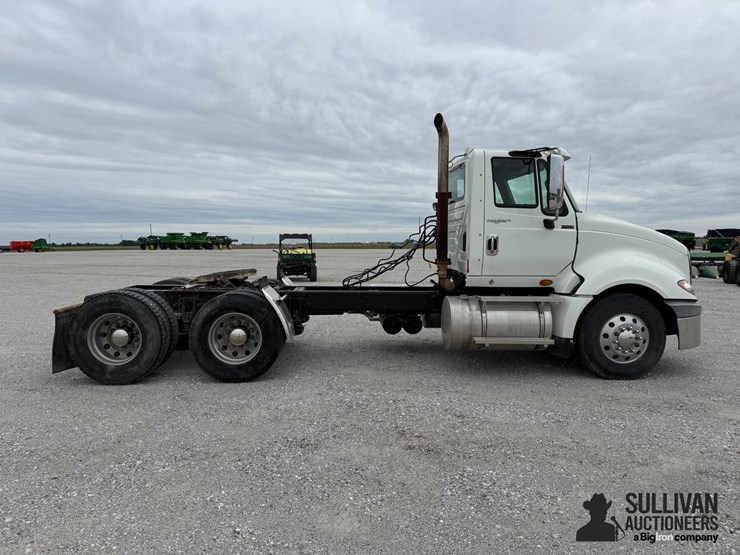 2012-international-prostar-image-4