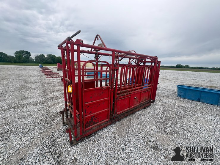 stronghold-cattle-chute-image-5