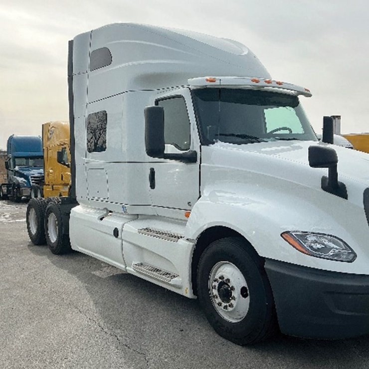 2020 INTERNATIONAL LT