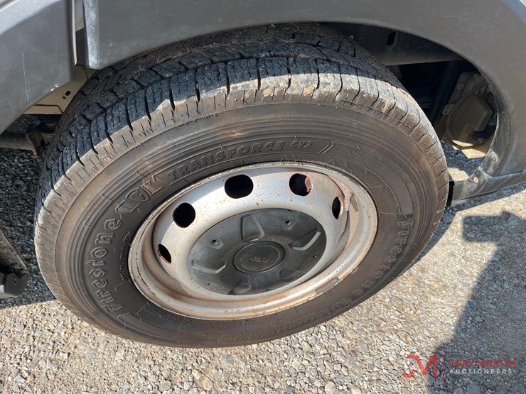 2019-ford-transit-image-11