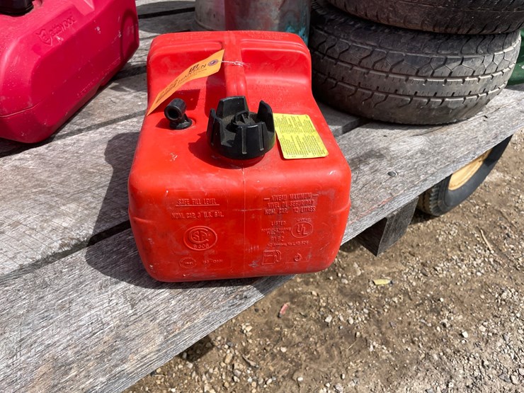 #2155-•-quicksilver-boat-gas-can-image-2