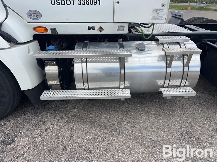 2016-international-prostar-image-9