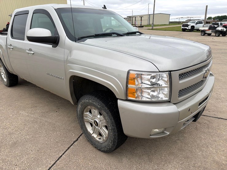 2009-chevrolet-1500-image-13