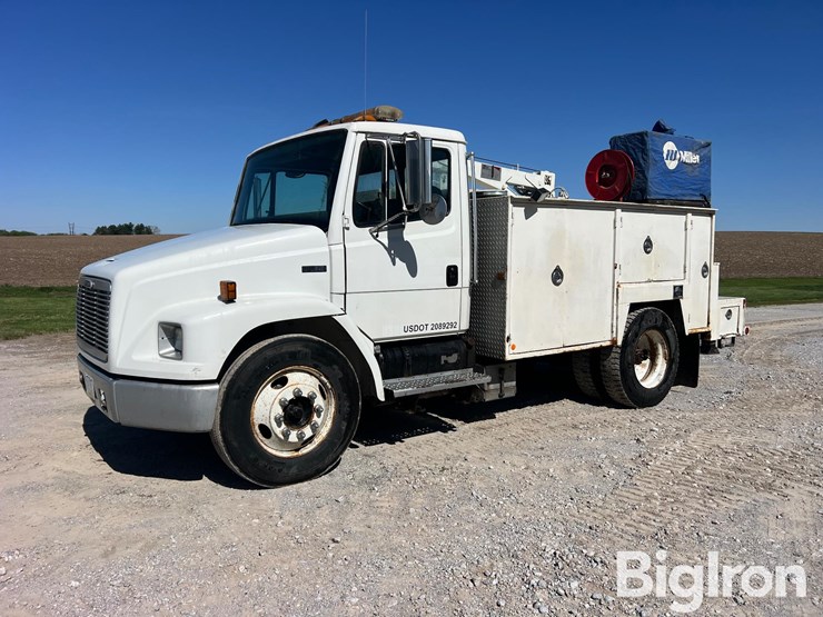 2000-freightliner-fl70-image-1