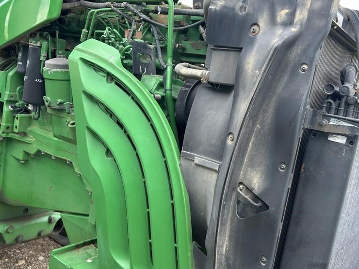 2004-john-deere-8220t-image-35