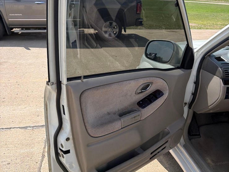 2004-suzuki-xl7-image-20