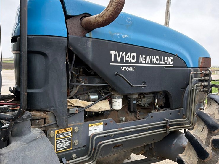 new-holland-tv140-image-9