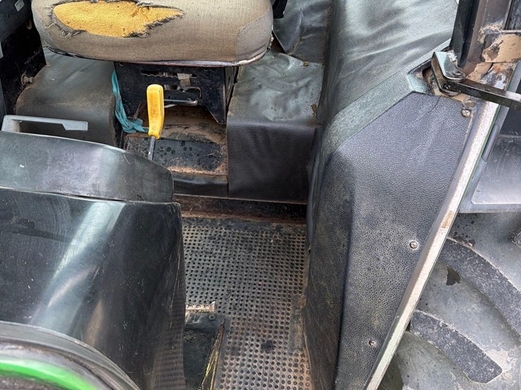 john-deere-4430-image-30