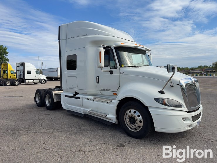 2016-international-prostar-image-3