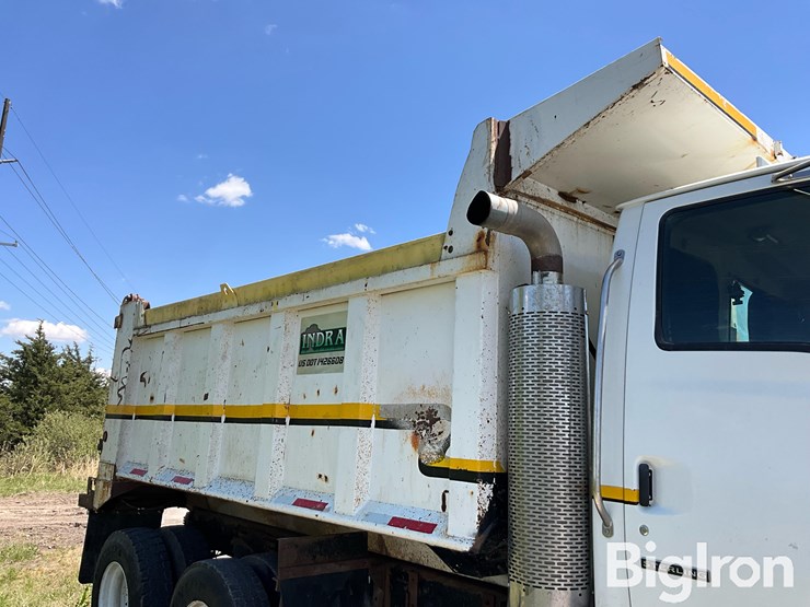 2003-sterling-lt9500-image-17