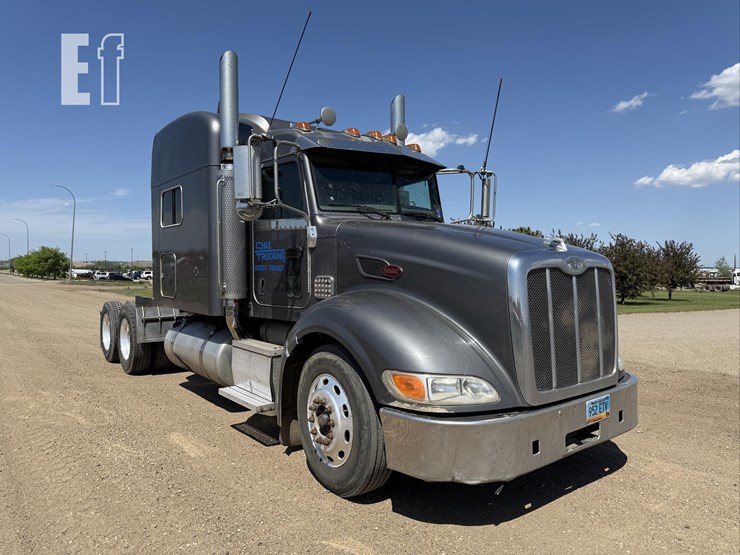 2009-peterbilt-386-image-2