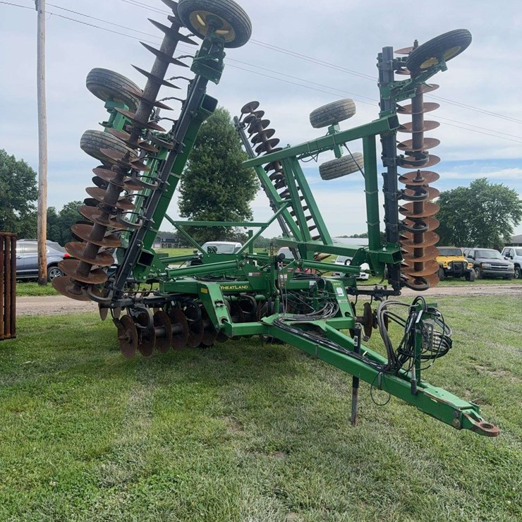 JOHN DEERE 637