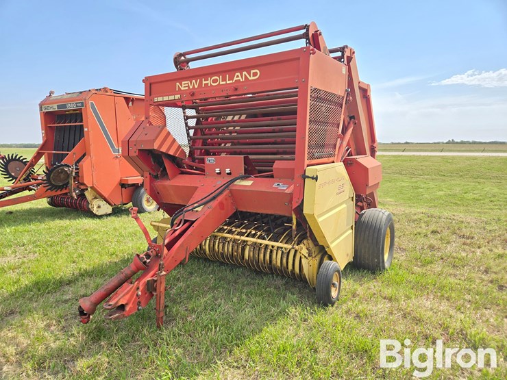 new-holland-851-image-1