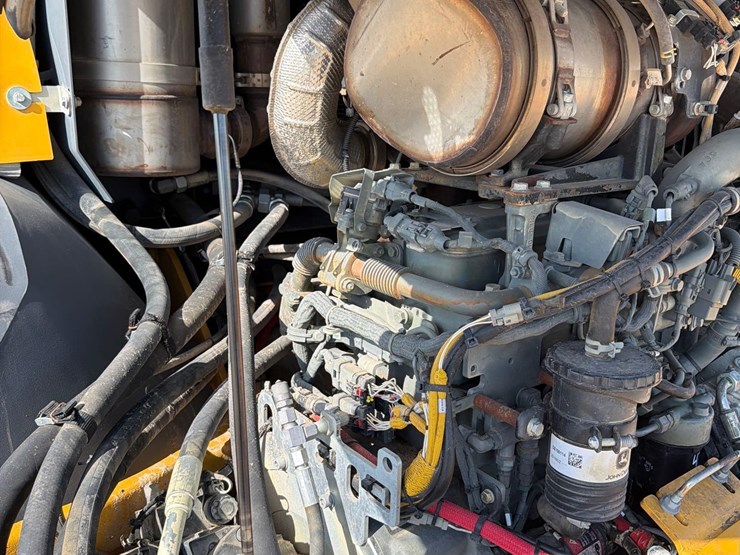 deere-344l-image-31