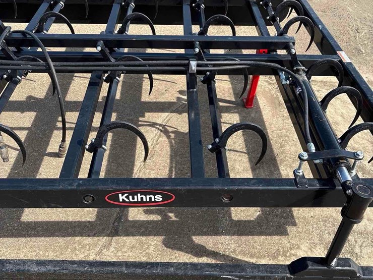 kuhns-510f-skidloader-bale-accumulator-image-10