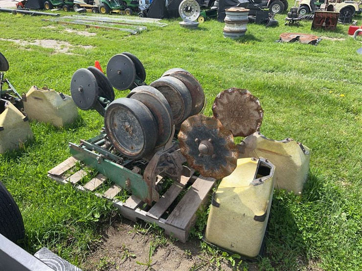 john-deere-7000-image-3