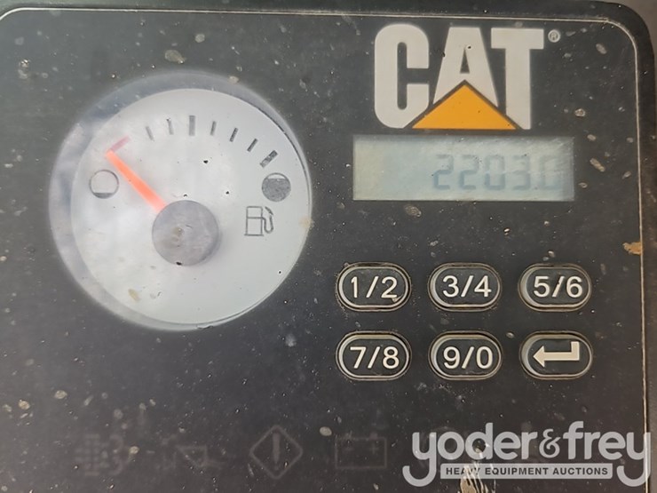 2018-caterpillar-249d-image-29