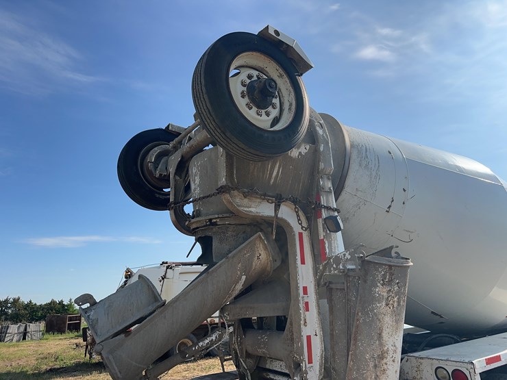 1996-mack-rd688c-cement-truck-image-61