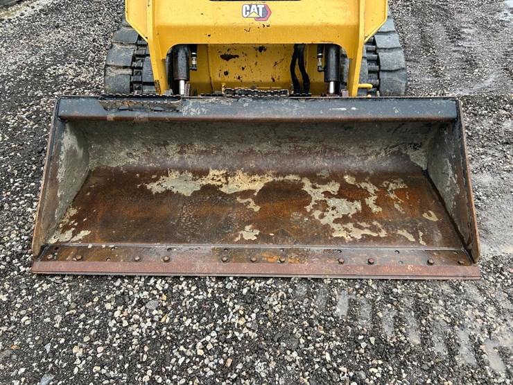 2022-caterpillar-259d3-image-9