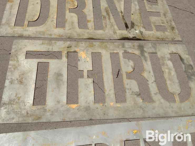 parking-lot-striping-stencil-bundle-image-10