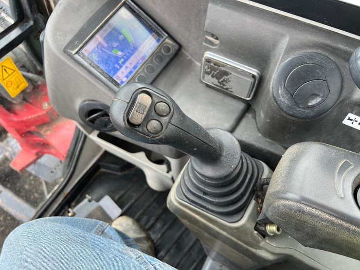 2018-takeuchi-tb260-image-24