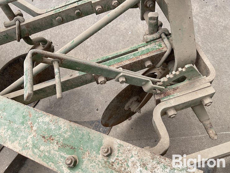 john-deere-125-image-17