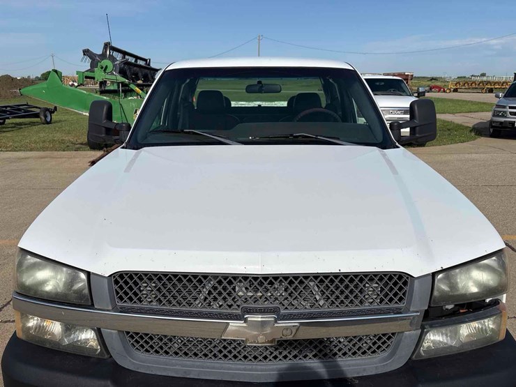 2004-chevrolet-2500hd-image-18