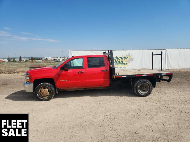 2019-chevrolet-silverado-3500hd-image-21