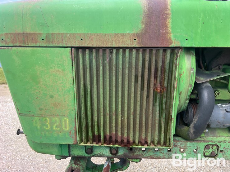 1972-john-deere-4320-image-10