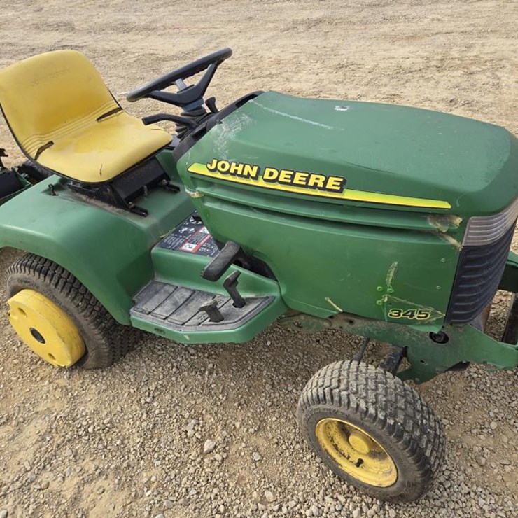 JOHN DEERE 345