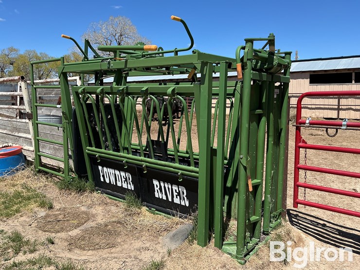 powder-river-working-chute-w/-palpation-cage-image-3