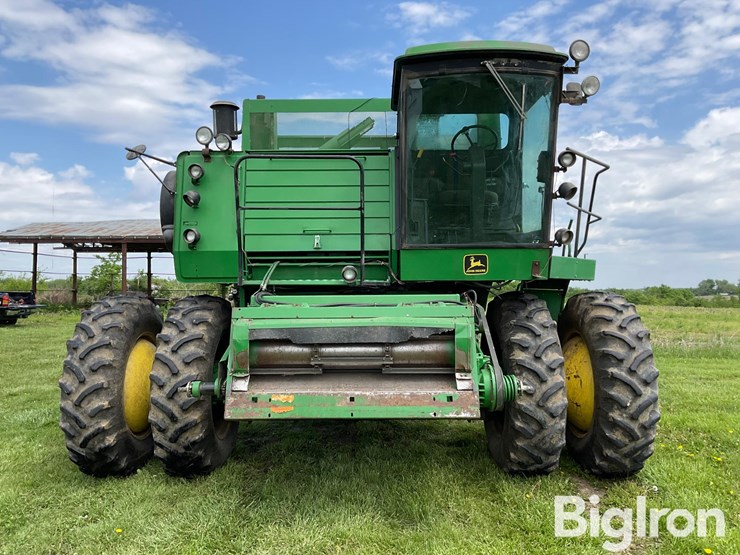 1988-john-deere-8820-titan-ii-image-2