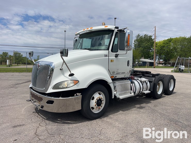 2015-international-prostar-image-1