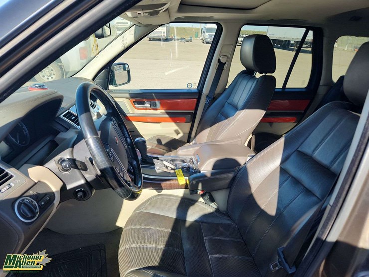 2011-land-rover-range-rover-image-14