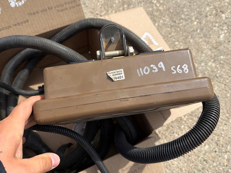 john-deere-568-image-43
