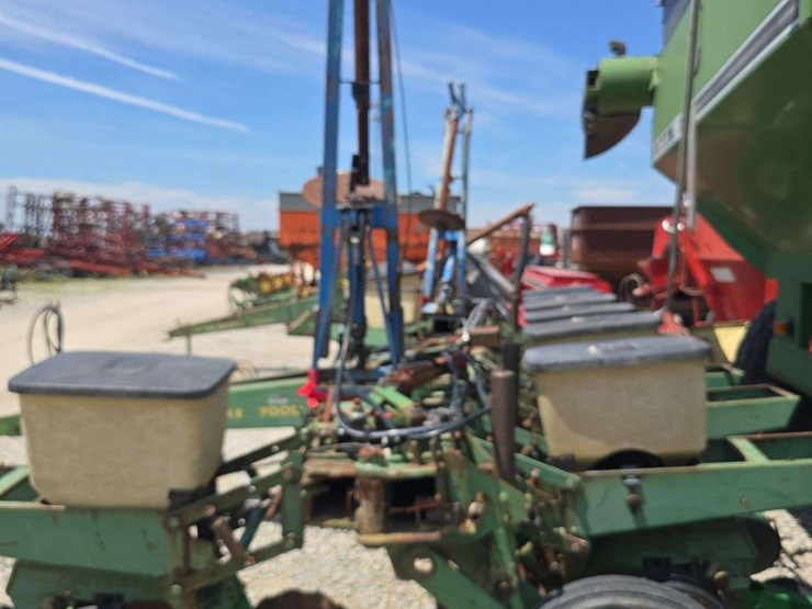 john-deere-7000-image-9