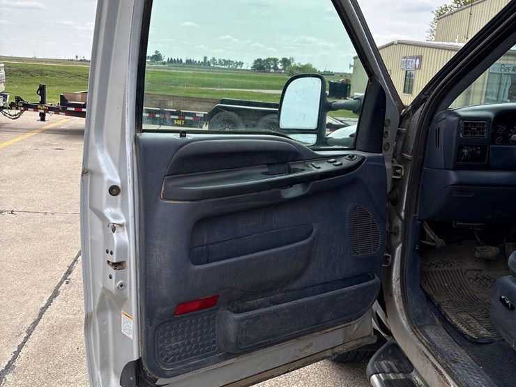 2001-ford-f250-image-27