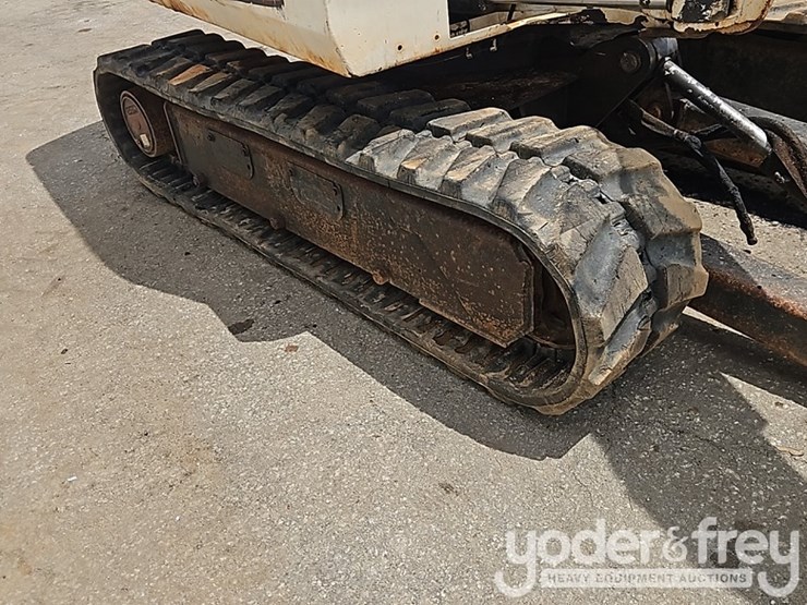 bobcat-325-image-21