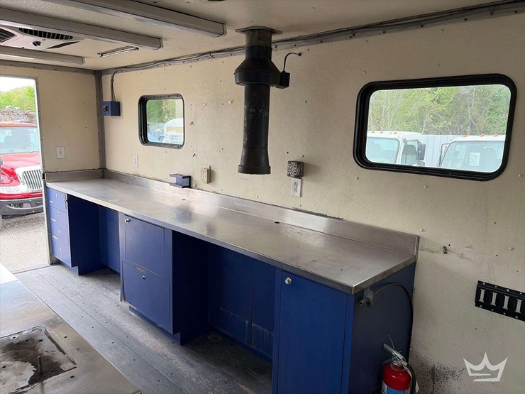 2011-international-durastar-4300-image-27
