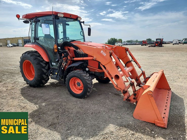 2015-kubota-l4760-image-14