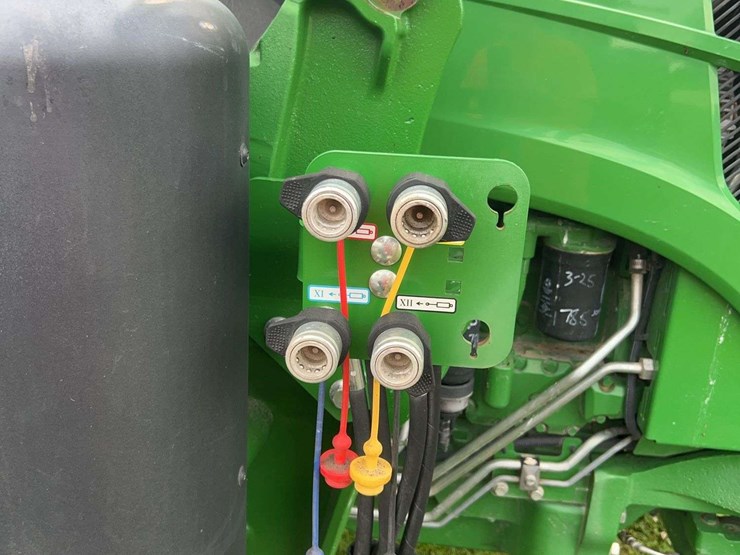 2015-john-deere-6120e-image-4