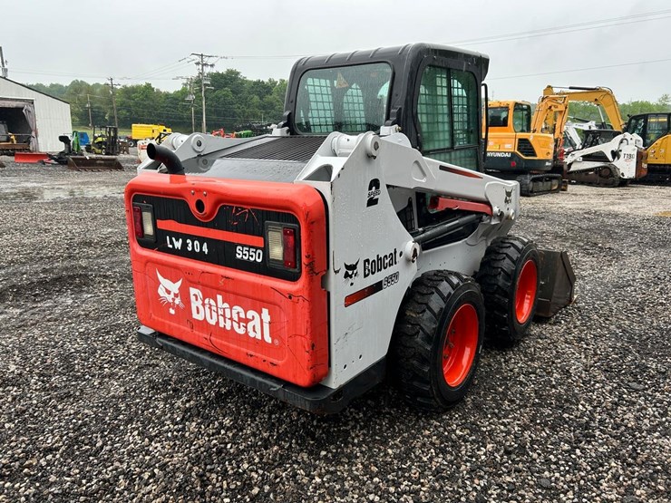 2017-bobcat-s550-image-4