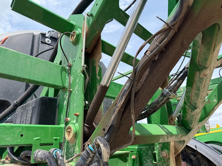 2016-john-deere-r4038-image-67