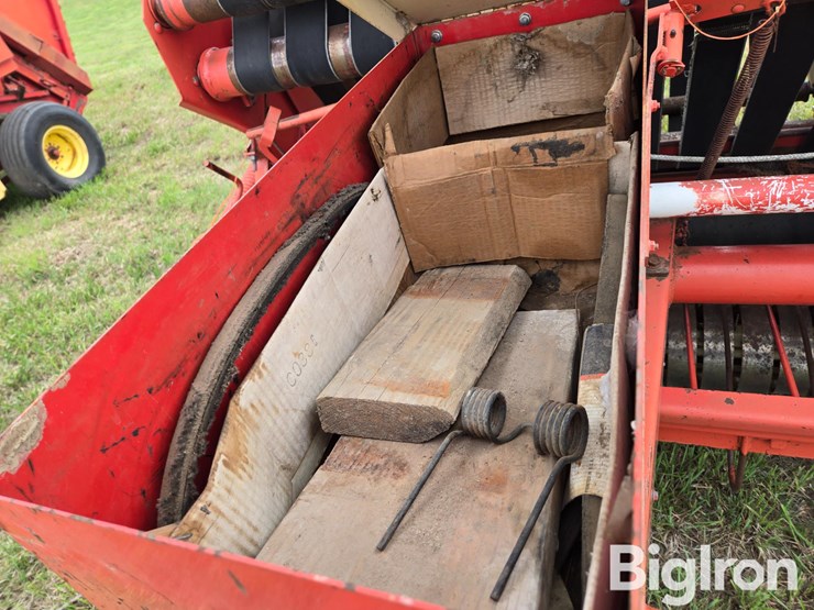 hesston-5800-image-15