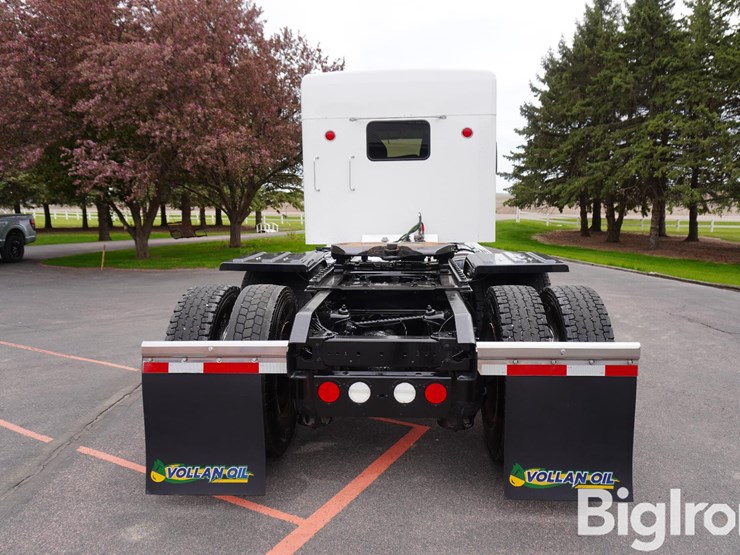 2015-kenworth-t660-image-6